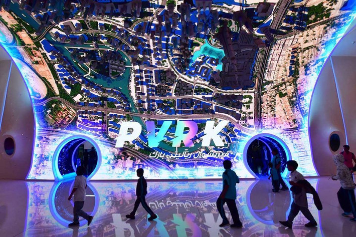 Đến nay, hầu hết các trò chơi trong công viên đã mở cửa cho du khách.