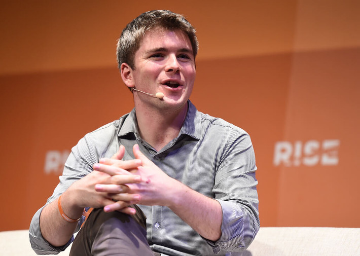 Collison theo học ngành vật lý tại Harvard năm 2009. Tuy nhiên, chỉ một năm sau, Collison quyết định bỏ học, đến thung lũng Silicon và cùng anh trai để khởi nghiệp với startup Stripe. Ảnh: Born2Invest.