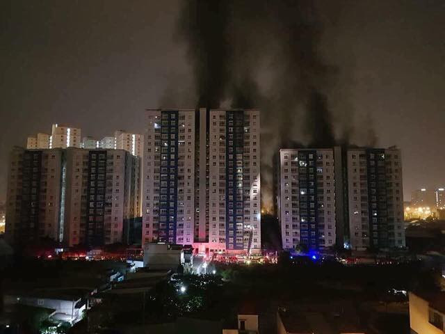 Carina Plaza là một chung cư cao cấp, đã được đưa vào sử dụng khoảng 6 năm nay, gồm 3 khu nhà cao từ 15 đến 21 tầng với 736 căn hộ đã đi vào sử dụng.