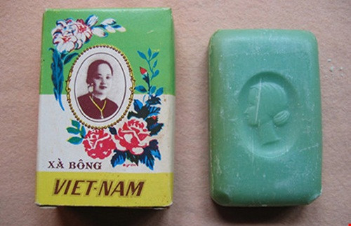 Xà bông Cô Ba là một trong những thương hiệu xà bông gắn bó với cuộc sống thường ngày của người dân Việt Nam trước 1975. Ảnh: Zing.