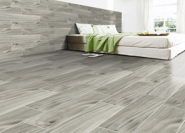 Mẫu gạch vân gỗ mang đến cảm giác dễ ngủ và gần gũi hơn. Ảnh: Taicera.