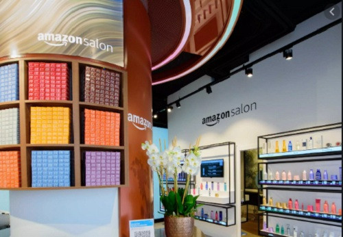 Tiệm cắt tóc của Amazon cao 2 tầng, rộng 139,3m2, nằm trên Phố Brushfield ở Spitalfields của London. Ảnh: BI.