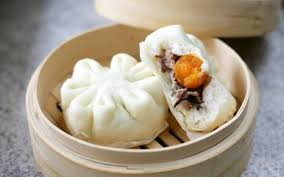 Bột bánh trộn sẵn để nướng bánh ngọt, bánh quy...có sẵn ở hầu hết siêu thị. Cần nhớ rằng, chất ổn định và tạo màu luôn có trong những hỗn hợp này.