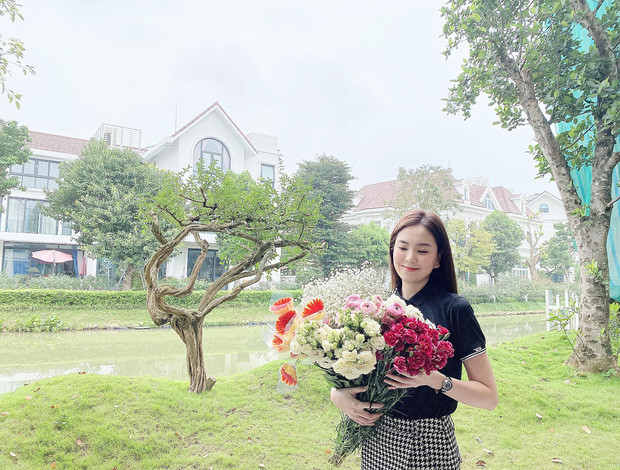 Xuất thân là một trong những hot girl Hà thành đời đầu, MC VTV Mai Ngọc được nhiều khán giả yêu mến. Cô còn được khán giả ưu ái đặt biệt danh là "cô gái thời tiết". Ảnh: Vietnamnet