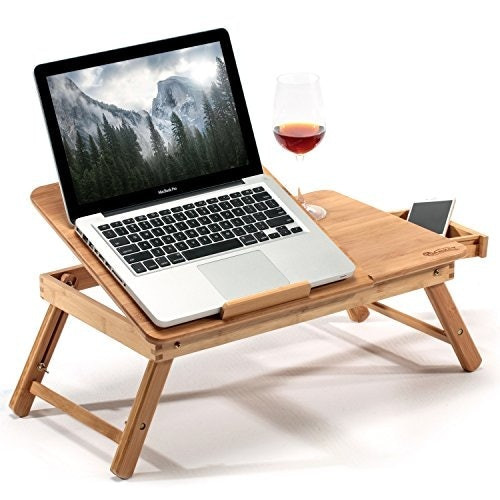 Ước tính, mỗi tháng, lượng điện tiêu thụ của gia đình bị đội lên khoảng 3 số điện vô ích cho mỗi chiếc máy tính ở trong nhà. Con số này sẽ cao lên gấp 15 lần nếu như bạn có thói quen để máy ở chế độ “Sleep”.