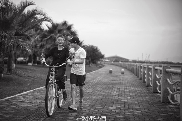 Những bức ảnh của bà Huang thu hút được rất nhiều sự quan tâm trên mạng xã hội ở Trung Quốc.