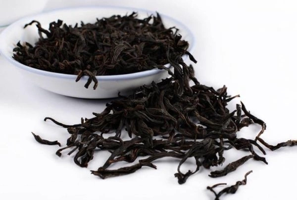Được xem như quốc bảo ở đất nước tỷ dân, Đại Hồng Bào có lúc đạt mức giá kỷ lục gần 40 tỷ đồng/kg. Ảnh: Internet