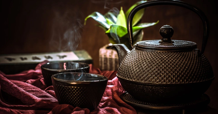Do đó, người mê trà dù có chấp nhận đổi cả gia sản cũng khó có cơ hội sở hữu loại trà quý hiếm này. Ảnh: Getty