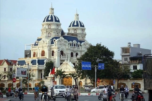 Biệt thự của đại gia Ngô Văn Phát nằm trên đường Lê Hồng Phong, phường Đằng Hải, quận Hải An (Hải Phòng). Ảnh: Tiền phong