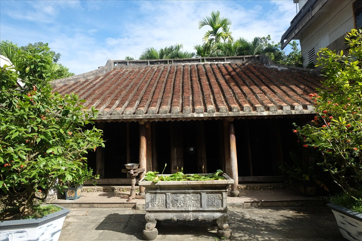 Toạ lạc tại thôn Thái Lai, xã Hòa Nhơn, huyện Hòa Vang (TP Đà Nẵng), ngôi nhà cổ Tích Thiện Đường do ông Đỗ Hữu Minh làm chủ được xem là căn nhà cổ độc nhất ở Đà Nẵng còn giữ nguyên kiến trúc đặc trưng nhà Việt xưa. Ảnh: Lao động