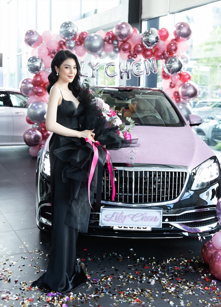 Trước đó, hồi tháng 9/2021, Lily Chen mạnh tay chi 9 tỷ để tậu xế hộp mang phong cách của Blackpink. Ảnh: Lao động