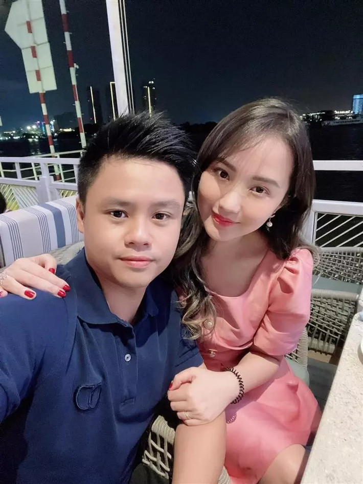 Sau khi kết hôn, Phan Thành dường như kín tiếng hơn. Chàng thiếu gia hiếm khi có hoạt động nào trên mạng xã hội mà không liên quan tới gia đình. Ảnh: FBVN