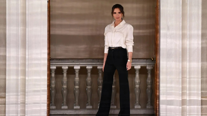 Victoria Beckham là một ca sĩ và nhà thiết kế thời trang người Anh, cô nổi tiếng với tư cách là thành viên của ban nhạc mang tính biểu tượng, Spice Girls vào giữa đến cuối những năm 1990. Ảnh: Lifestyleasia