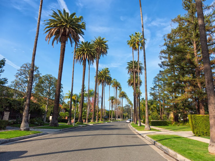 Tỷ phú Pháp Arnault được cho là chi ít nhất 96,4 triệu USD để mua nhà tại Los Angeles, Beverly Hills, Trousdale Estates và Hollywood Hills, Mỹ. Ảnh: BI
