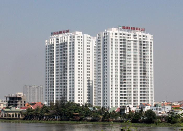 Khu căn hộ cao cấp Hoàng Anh 1 có địa chỉ tại 357 Lê Văn Lương, phường Tân Duy, quận 7, TP HCM, gồm 902 căn hộ, được khánh thành và bàn giao năm 2006. Ảnh: Internet