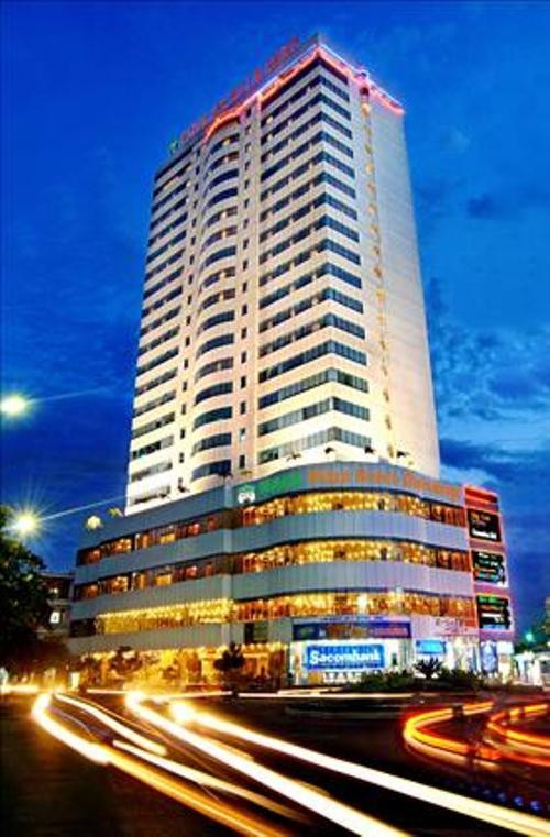 Khách sạn HAGL Plaza Đà Nẵng khai trương năm 2007. Ảnh: Internet
