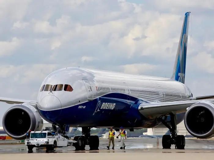Boeing 737 Max là sản phẩm chủ lực trong đội bay của nhiều hãng hàng không. Boeing đang tăng cường sản xuất các máy bay chở khách 737 và 787 bán chạy nhất của hãng khi hoạt động du lịch bùng nổ. Ảnh: AP