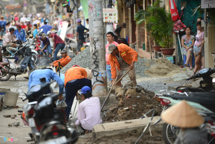Phố đi bộ Bùi Viện dự kiến đưa vào hoạt động chính thức từ ngày 15/7, khung giờ từ 19h đến 2h sáng hôm sau. Chương trình biểu diễn nghệ thuật diễn ra vào tối thứ 7 và chủ nhật hàng tuần, tại 2 sân khấu.