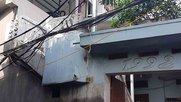 Được biết, tối qua cháu Việt Anh ngủ cùng bố mẹ ở buồng tầng 1.