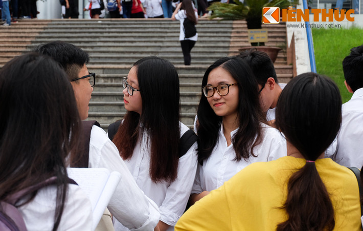 Nhưng đều tựu chung nét xinh đẹp, dịu dàng của thiếu nữ tuổi 18.