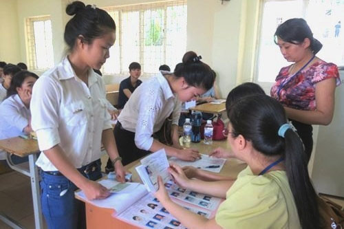 Thí sinh luôn phải mang theo các giấy tờ tùy thân như thẻ dự thi và chứng minh nhân dân.