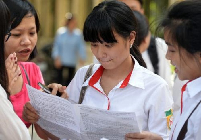 Thí sinh đã đăng ký dự thi bài thi tổ hợp nào thì phải dự thi hết môn thành phần của bài thi tổ hợp đó, kể cả trong trường hợp đã đăng ký cả hai bài thi tổ hợp. Nếu thí sinh đăng ký dự thi cả hai bài mà không dự thi một bài, thì bị coi là bỏ thi và không được xét công nhận tốt nghiệp THPT.