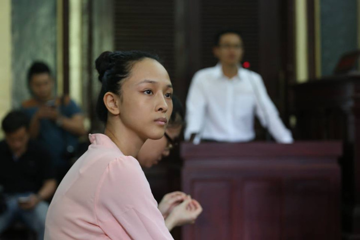 “Không phải bị cáo không hợp tác mà bị cáo giữ quyền im lặng” - bị cáo Phương Nga nói. Ảnh: Vietnamnet.