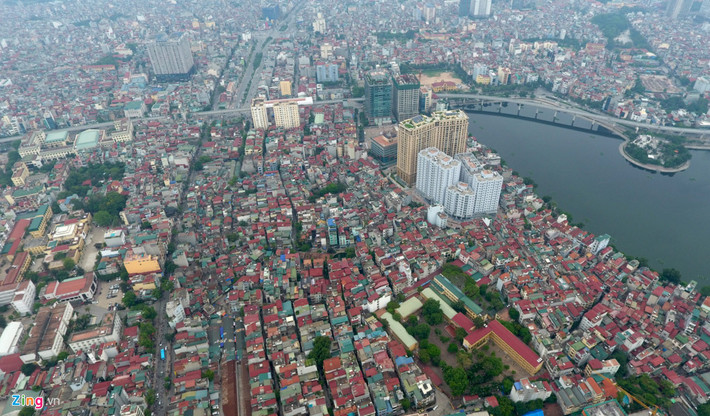 Cụ thể, tuyến đường này sẽ cao gấp hơn 3 lần chi phí xây dựng đường Kim Liên - Ô Chợ Dừa (hơn 1,1 tỷ đồng/m) và gấp hơn 2 lần tuyến Ô Chợ Dừa - Hoàng Cầu (1,4 tỷ đồng/m). Đây đều là các phân đoạn của tuyến đường vành đai 1.