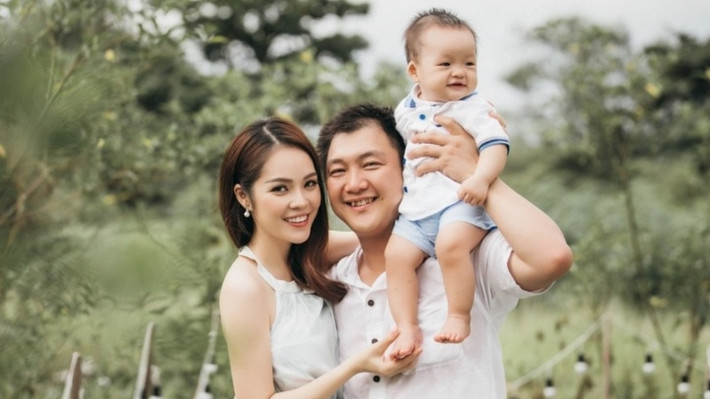 Dương Cẩm Lynh từng tiết lộ được ông xã Anh Khoa chi 3 triệu đồng mua hoa tặng mỗi ngày. Ảnh: VTCNews