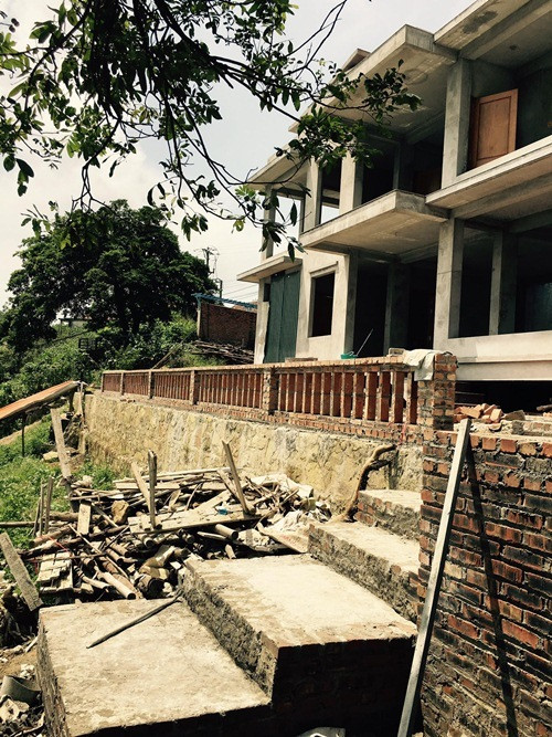 Bên cạnh căn penthouse cao cấp, Hoàng Thuỳ Linh còn tự tay xây dựng căn biệt thự khủng cho ba mẹ ở Tam Đảo. Ảnh: FBNV