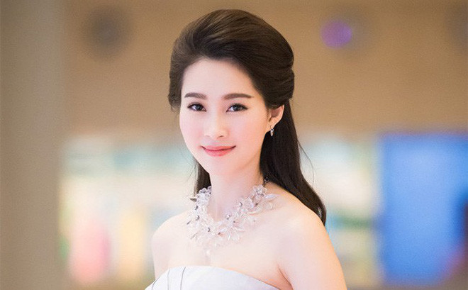 Ít khi tiết lộ về sự giàu sang nhưng Hoa hậu Việt Nam 2012 Đặng Thu Thảo không thua kém bất cứ "đại gia ngầm" trong showbiz nào.