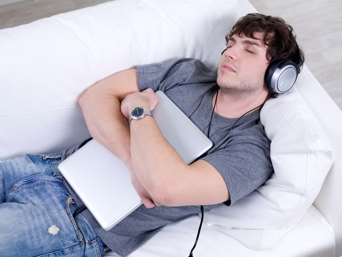 Để có được chiếc giường ngủ đem lại cảm giác tuyệt vời nhất, khách sạn Finn tại Helsinki, Phần Lan đã thuê người tới ngủ thử. Đây thực sự là một công việc đáng mơ ước của nhiều người.