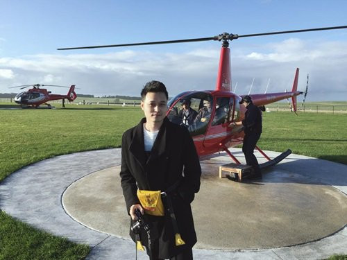 Dù xuất thân trong gia đình giàu có nhưng Quang Vinh cho biết rằng anh đã tự lập từ năm 18 tuổi.