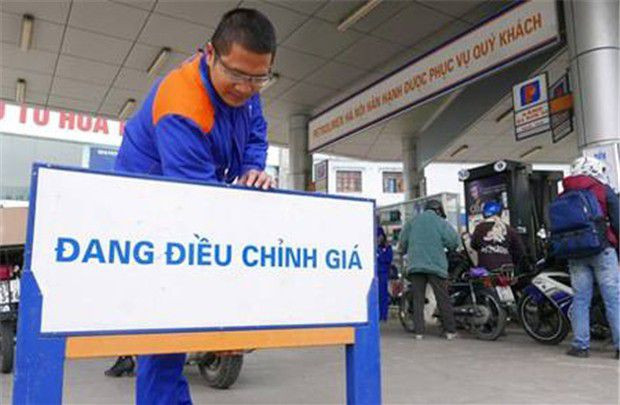 Trong khi đó mặt hàng dầu madut giảm 53 đồng một kg, giá bán tối đa 15.927 đồng/kg.