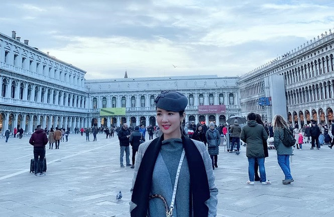 Hoa hậu đền Hùng cũng thường xuyên đi du lịch ở những nơi nổi tiếng trên thế giới.