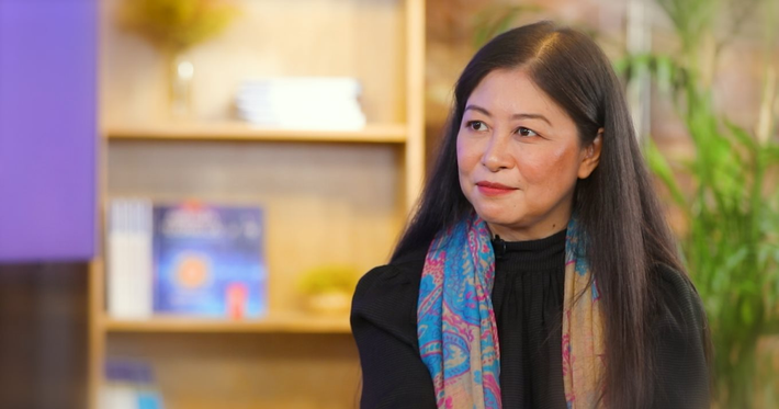 Tham gia Shark Tank Việt Nam mùa 7, Shark Nguyễn Phi Vân mong muốn đầu tư vào các startup định hướng phát triển chuỗi, nhượng quyền thuộc nhiều lĩnh vực hoạt động như bán lẻ, F&B, chăm sóc sức khỏe, dịch vụ cá nhân, công nghệ giải trí... nhằm xuất khẩu trí tuệ Việt ra thị trường quốc tế với giá trị cao. Ảnh: Doanhnhansaigon