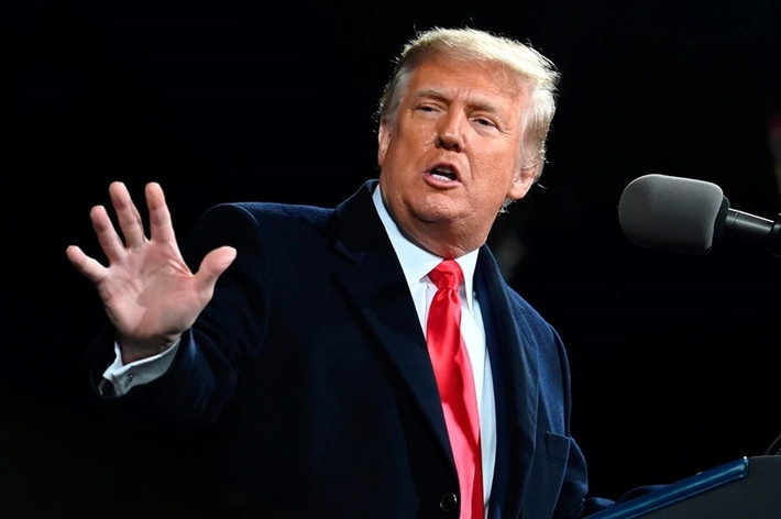 Forbes ước tính tài sản của ông Donald Trump là 6,5 tỷ USD, giúp ông quay lại nhóm 500 người giàu nhất thế giới. Ảnh CNN