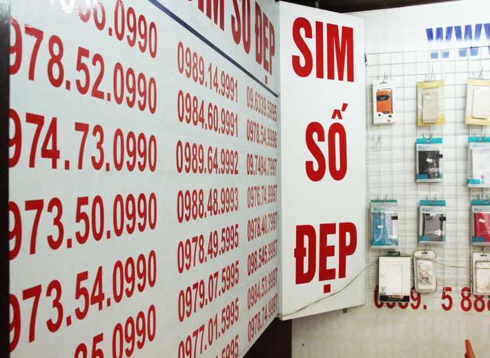 Báo VTC cho biết, một chiếc "sim vương" khác là 096x999999 từng được một đại gia trong lĩnh vực Tài chính bất động sản ở Vĩnh Phúc muốn mua với mức giá đề xuất ở mức 3.5 tỷ đồng. Ảnh minh họa.
