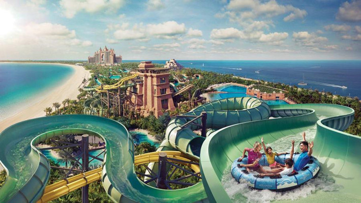 Nếu không có thời gian xếp hàng, khách có thể thuê toàn bộ Công viên nước Aquaventure rộng 17 ha cho riêng mình với giá 110.000 USD (2,5 tỷ đồng) trong vòng hai giờ (thường là từ 19-21h). Ảnh: Aquaventure Atlantis.