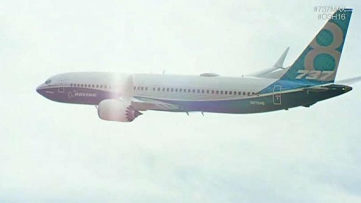 Hiện, một số hãng bay Mỹ vẫn vận hành 737 Max bình thường. American Airlines, Alaska Air, United Airlines và Southwest Airlines đặt tổng cộng 548 chiếc 737 Max, trong đó họ đã nhận 65 chiếc. Ảnh: Fox News.