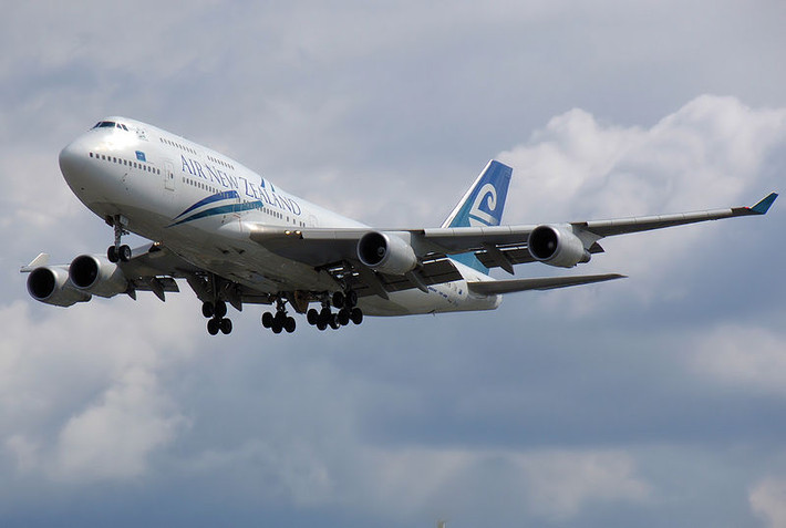 Năm 1993, đã có 1.000 chiếc Boeing 747 được sản xuất, vượt quá sức tưởng tượng nhiều người. Tính đến tháng 4/2008, có 1.402 chiếc 747 được chế tạo với 122 cấu hình khác nhau. Ảnh: Wiki.