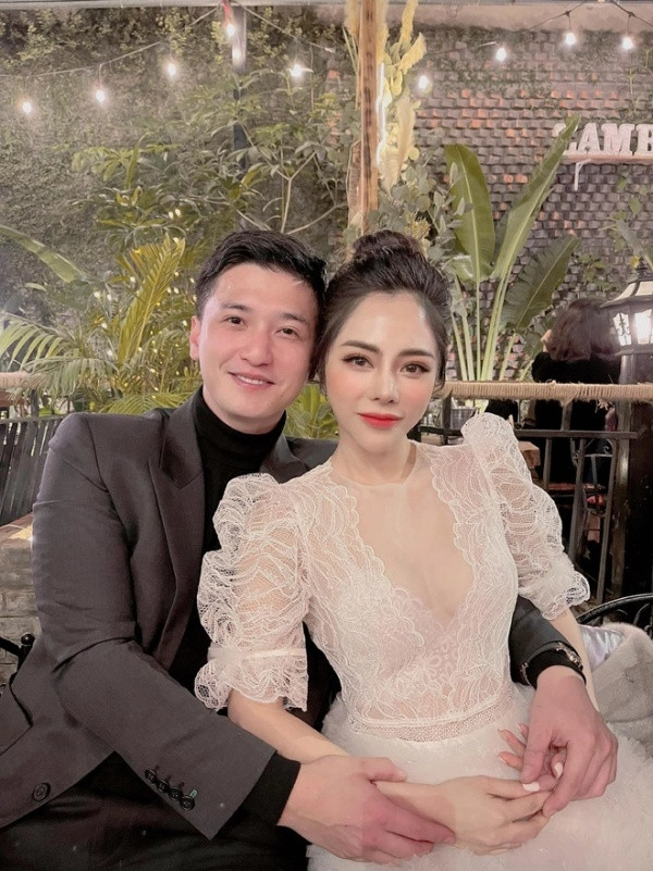 Sau 3 lần "trùng tu" của bạn gái Huỳnh Anh, có thể thấy, gương mặt của cô trông khá sắc sảo và hài hòa.