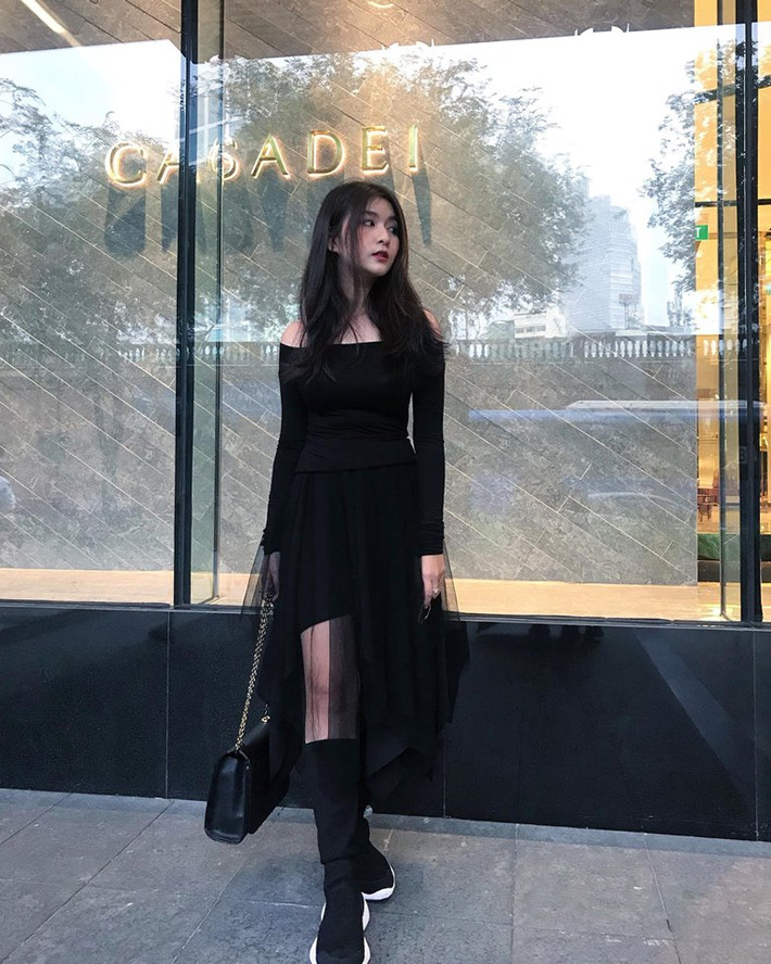 Ngoài việc đóng phim, Phương Quỳnh còn làm mẫu ảnh, kinh doanh online.