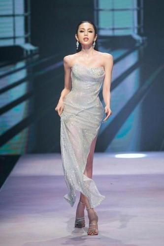 Khi tham gia cuộc thi, Lương Mỹ Kỳ nhận được nhiều sự ủng hộ từ người hâm mộ và cả Lâm Khánh Chi cũng dành tiếc nuối cho cô nàng vì tuột mất chiếc vương miện Hoa hậu.