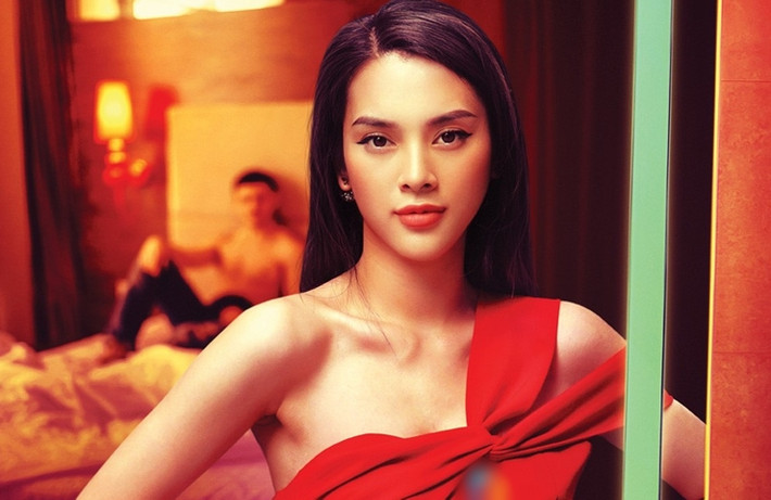 Quỳnh Lương (sinh năm 1995, quê Phú Thọ) làm mẫu ảnh, diễn viên. Cô từng gây chú ý với nhiều vai diễn trên sóng truyền hình trong thời gian qua như: "Gara hạnh phúc", "Đừng làm mẹ cáu",....