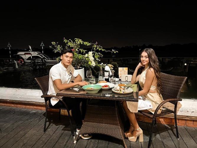 Nên chỉ sau hơn 2 tháng sinh con, Dianka đã về dáng rất nhanh, tự tin diện trang phục bikini và quay trở lại công việc mẫu ảnh.
