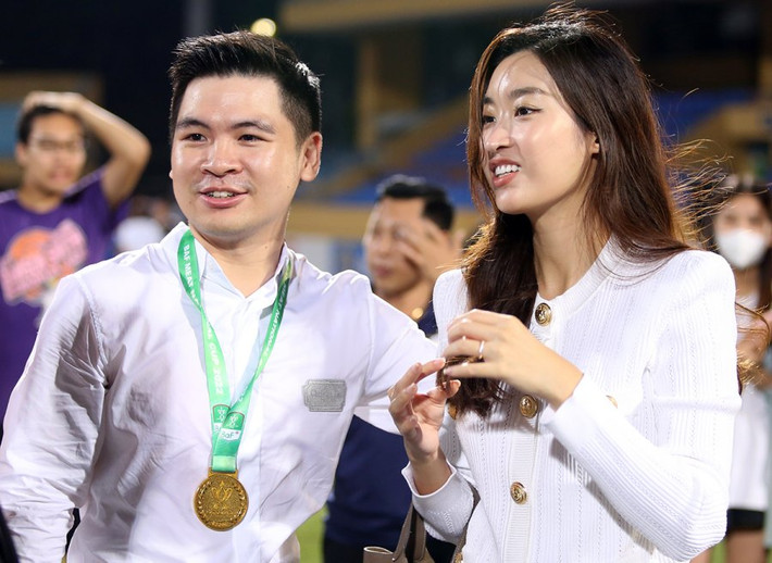 Trên thực tế, Đỗ Vinh Quang là doanh nhân chứ không phải người hoạt động trong showbiz nên kín tiếng và chỉ bắt đầu cởi mở hơn khi chia sẻ về chuyện cá nhân một chút thời gian gần đây.
