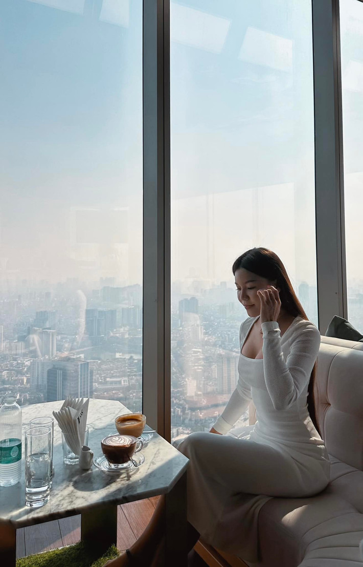 Không mảnh mai như nhiều nàng WAGs khác, Yến Xuân nhiều lần chịu áp lực khi bị miệt thị ngoại hình.