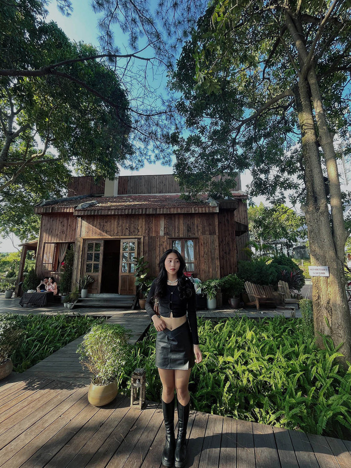 Không chỉ đá bóng hay, Bảo Trâm còn gây chú ý bởi nhan sắc nổi bật.