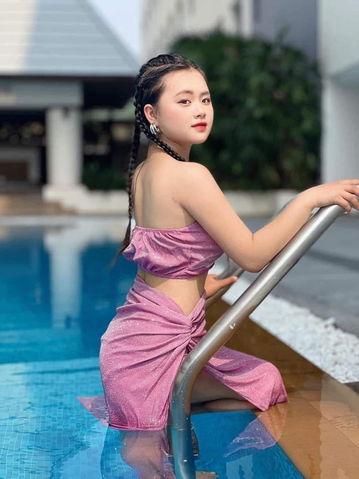 Bên cạnh nhiều lời khen ngợi, nhiều người vẫn thích vẻ đẹp mộc mạc của Dua trước đây hơn so với hiện tại.